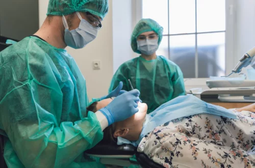Sterowana regeneracja kości. Odbudowa tkanki kostnej w stomatologii